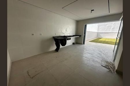 Casa à venda com 3 quartos, 130m² em Vila Augusta, Guarulhos