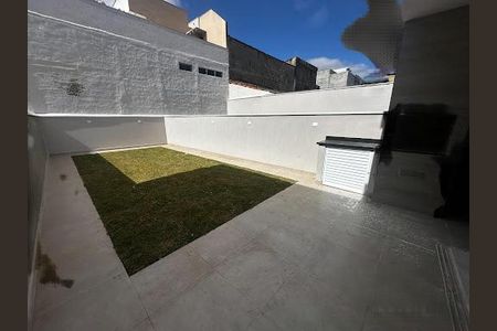 Casa à venda com 130m², 3 quartos e 3 vagas
