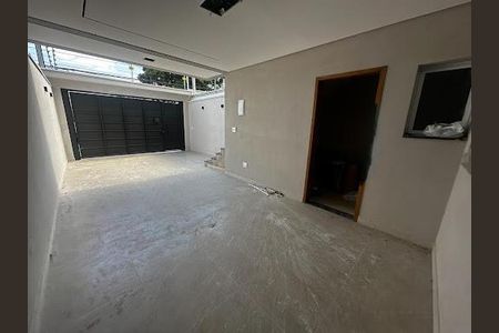 Casa à venda com 130m², 3 quartos e 3 vagas