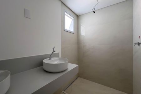 Apartamento à venda com 125m², 3 quartos e 2 vagasBanheiro da Suíte 1