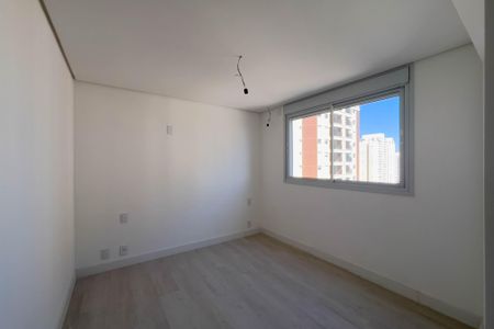 Apartamento à venda com 125m², 3 quartos e 2 vagasSuíte 1