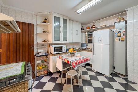 Casa à venda com 194m², 3 quartos e 2 vagasCozinha