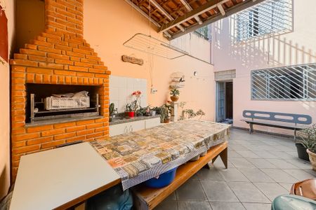 Casa à venda com 194m², 3 quartos e 2 vagasÁrea Externa e Churrasqueira