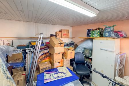 Casa à venda com 194m², 3 quartos e 2 vagasEdícula - Depósito