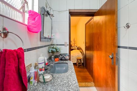 Casa à venda com 194m², 3 quartos e 2 vagasBanheiro da Suíte 2