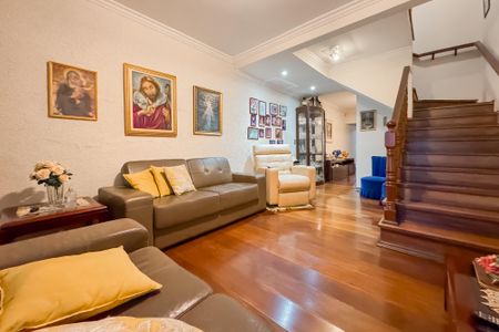 Casa à venda com 194m², 3 quartos e 2 vagasSala