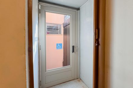 Casa à venda com 194m², 3 quartos e 2 vagasSuíte 2 - Elevador