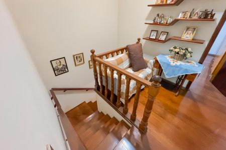 Casa à venda com 194m², 3 quartos e 2 vagasEscada