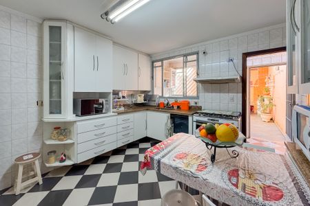 Casa à venda com 194m², 3 quartos e 2 vagasCozinha