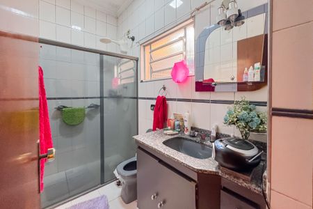 Casa à venda com 194m², 3 quartos e 2 vagasBanheiro da Suíte 2