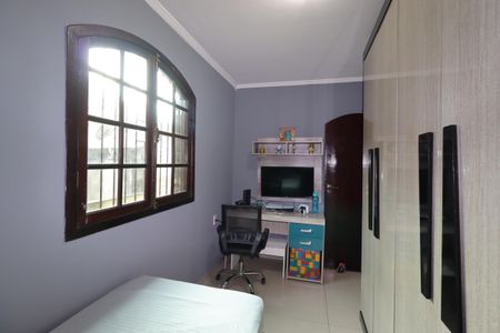 Casa à venda com 208m², 3 quartos e 2 vagasQuarto 2