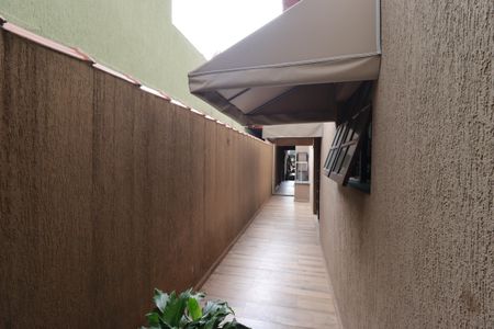 Casa à venda com 208m², 3 quartos e 2 vagasCorredor