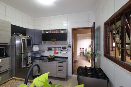 Casa à venda com 208m², 3 quartos e 2 vagasCozinha