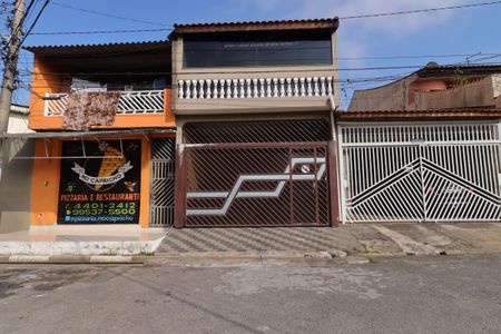 Casa à venda com 208m², 3 quartos e 2 vagasFachada