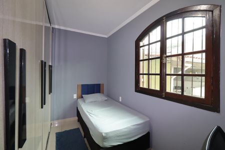 Casa à venda com 208m², 3 quartos e 2 vagasQuarto 2