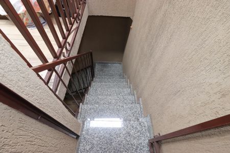 Casa à venda com 208m², 3 quartos e 2 vagasEscada