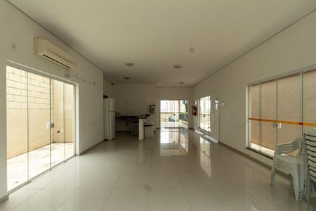 Apartamento para alugar com 47m², 2 quartos e 1 vaga Apartamento para alugar com 47m², 2 quartos e 1 vagaÁrea comum - Salão de festas