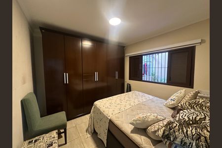 Casa para alugar com 250m², 3 quartos e 3 vagas Casa para alugar com 250m², 3 quartos e 3 vagasQuarto 1