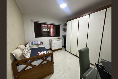 Casa para alugar com 250m², 3 quartos e 3 vagas Casa para alugar com 250m², 3 quartos e 3 vagasQuarto 2
