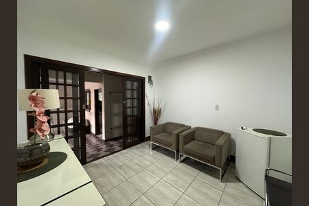 Casa para alugar com 250m², 3 quartos e 3 vagas Casa para alugar com 250m², 3 quartos e 3 vagasSala 2