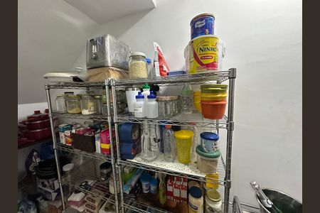 Casa para alugar com 250m², 3 quartos e 3 vagas Casa para alugar com 250m², 3 quartos e 3 vagasDespensa
