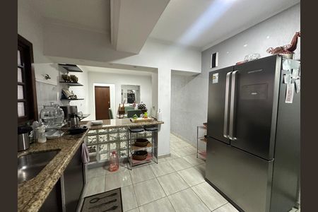Casa para alugar com 250m², 3 quartos e 3 vagas Casa para alugar com 250m², 3 quartos e 3 vagasCozinha