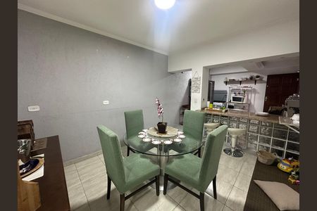 Casa para alugar com 250m², 3 quartos e 3 vagas Casa para alugar com 250m², 3 quartos e 3 vagasSala de Jantar