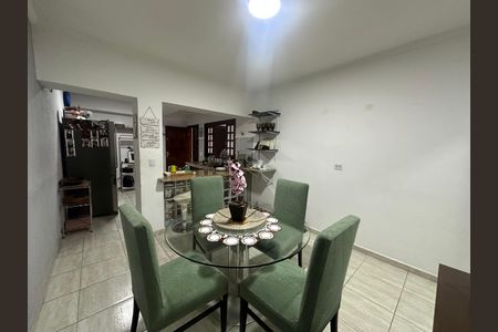 Casa para alugar com 250m², 3 quartos e 3 vagas Casa para alugar com 250m², 3 quartos e 3 vagasSala de Jantar