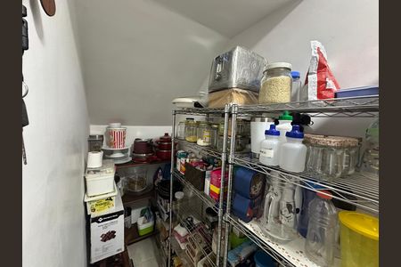 Casa para alugar com 250m², 3 quartos e 3 vagas Casa para alugar com 250m², 3 quartos e 3 vagasDespensa