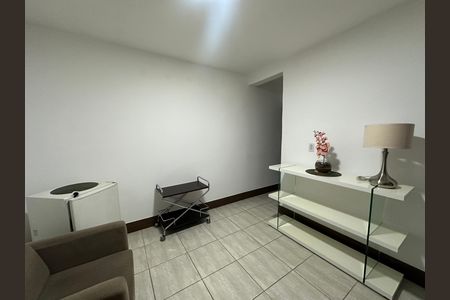 Sala 2 de casa para alugar com 3 quartos, 250m² em Jardim Belval, Barueri
