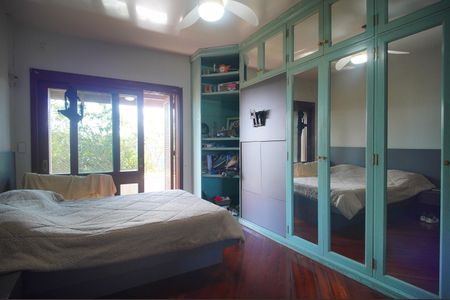 Casa à venda com 594m², 2 quartos e 3 vagasSuíte 1