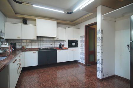 Casa à venda com 594m², 2 quartos e 3 vagasCozinha