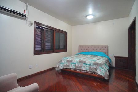 Casa à venda com 594m², 2 quartos e 3 vagasSuíte 2