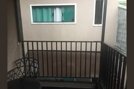 Casa à venda com 230m², 3 quartos e 5 vagas Casa à venda com 230m², 3 quartos e 5 vagasVaranda