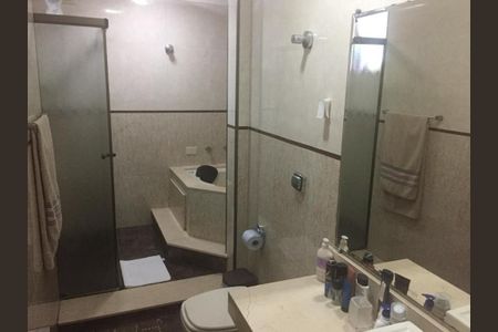 Casa à venda com 230m², 3 quartos e 5 vagas Casa à venda com 230m², 3 quartos e 5 vagasBanheiro