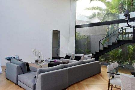 Casa à venda com 4 quartos, 350m² em Brooklin, São Paulo