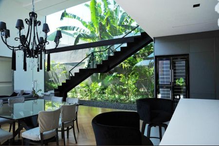 Casa à venda com 350m², 4 quartos e 4 vagas