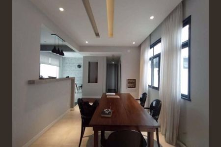 Casa à venda com 5 quartos, 350m² em Anil, Rio de Janeiro