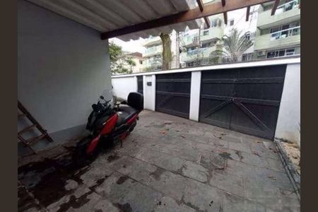 Casa à venda com 5 quartos, 350m² em Anil, Rio de Janeiro