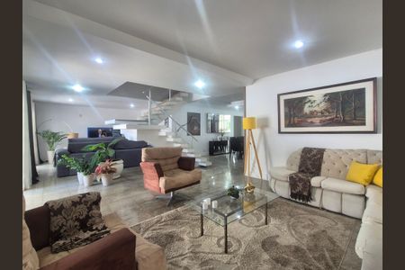 Sala de casa à venda com 4 quartos, 600m² em Recreio dos Bandeirantes, Rio de Janeiro