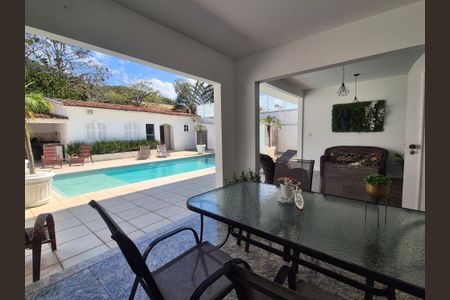 Casa à venda com 600m², 4 quartos e 5 vagasÁrea externa