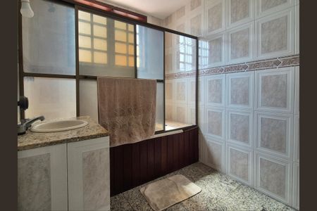 Casa à venda com 600m², 4 quartos e 5 vagasBanheiro da Suíte 3