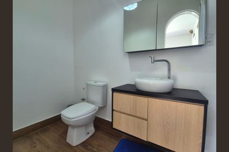 Casa à venda com 600m², 4 quartos e 5 vagasLavabo 2