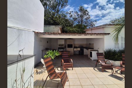 Casa à venda com 600m², 4 quartos e 5 vagasÁrea  gourmet