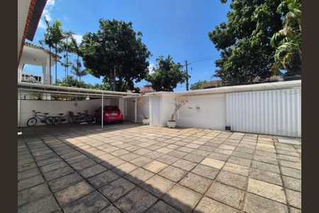 Casa à venda com 600m², 4 quartos e 5 vagasVaranda da Sala