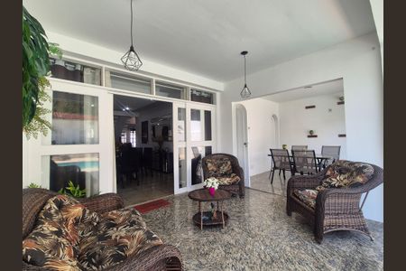 Casa à venda com 600m², 4 quartos e 5 vagasÁrea externa