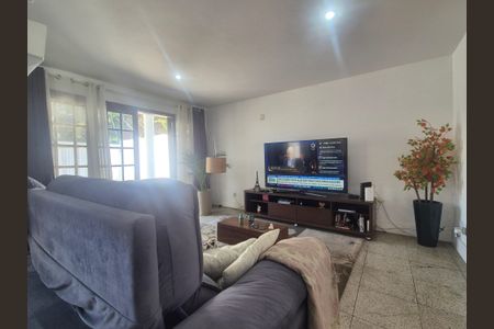 Casa à venda com 600m², 4 quartos e 5 vagasSala