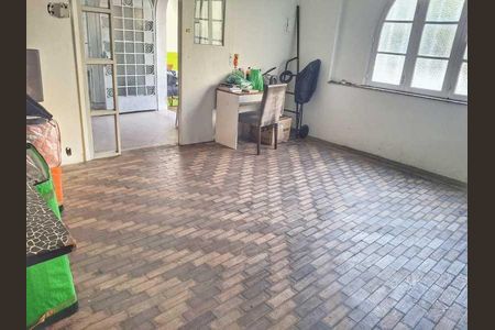 Casa à venda com 297m², 6 quartos e 1 vaga