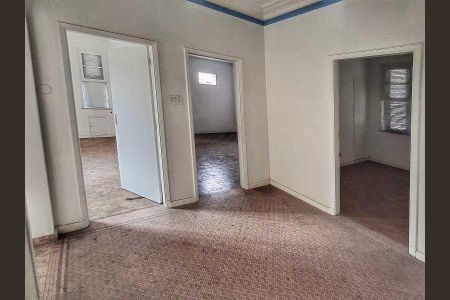 Casa à venda com 297m², 6 quartos e 1 vaga