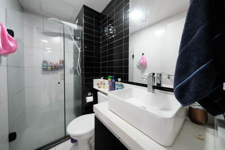 Banheiro de apartamento para alugar com 2 quartos, 33m² em Vila Pierina, São Paulo